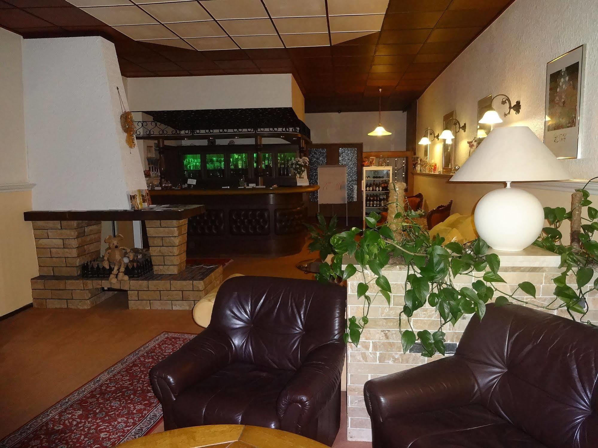 Star Hotel Fachbach Kültér fotó
